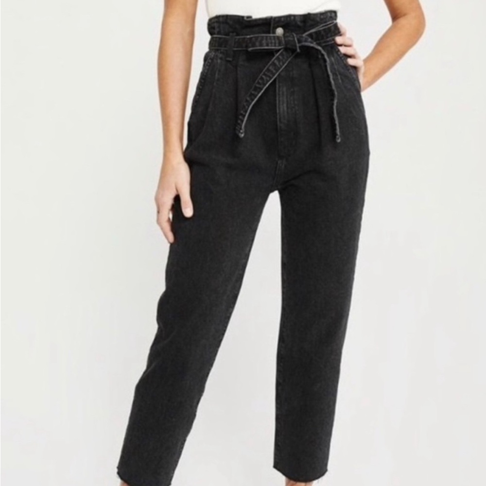 Black A&F mom jeans